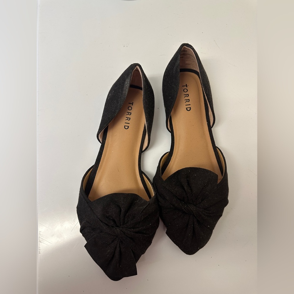 Torrid ‘bow’ flats